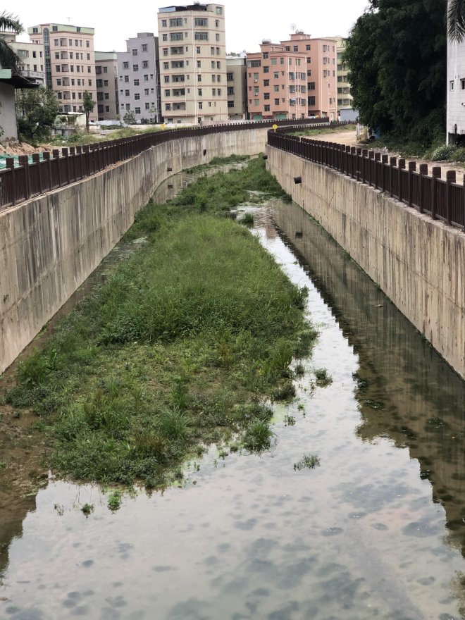 山上泄洪沟